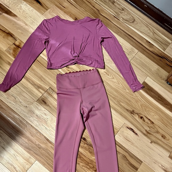 IVL Collective long sleeve crop shirt - Picture 4 of 4